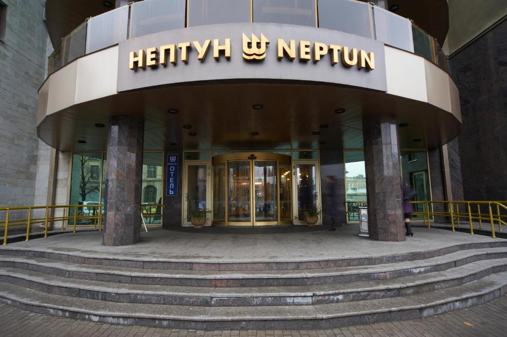 聖彼得堡 Neptun 4*酒店 外观 照片